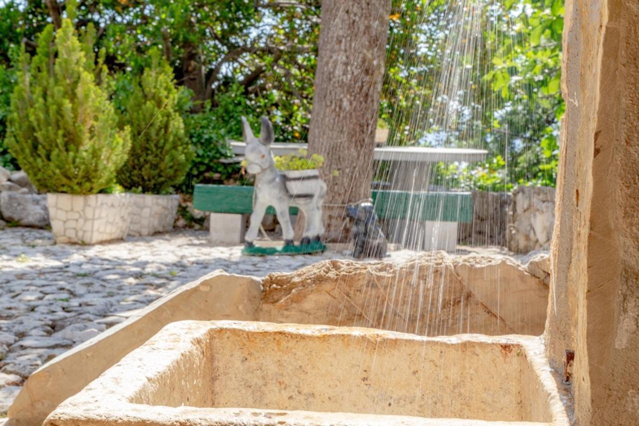 Villa Stone House Nikolina With Heated Pool Bast Exterior foto
